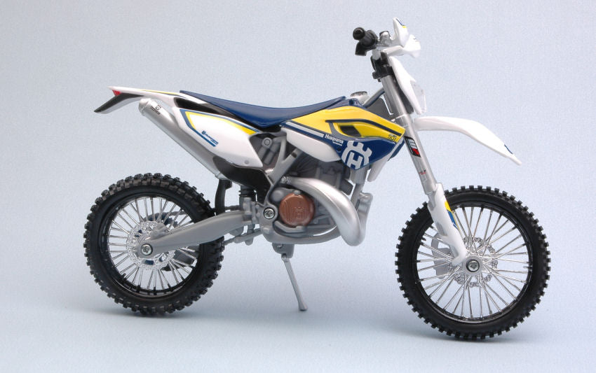 MODELLINO Maisto HUSQVARNA FE 501 1:12 MODEL SCALE MI16921 250506