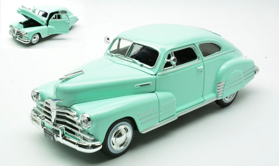 CHEVROLET FLEETLINE AEROSEDAN 1948 LIGHT GREEN 1:25 Scala 1:24 Maisto