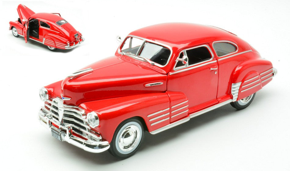 CHEVROLET FLEETLINE AEROSEDAN 1948 RED 1:25 Scala 1:24 Maisto
