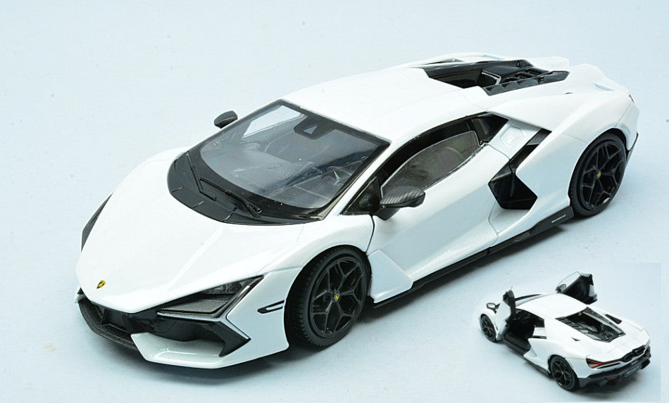 LAMBORGHINI REVUELTO PEARL WHITE 1:24 Scala 1:24 Welly