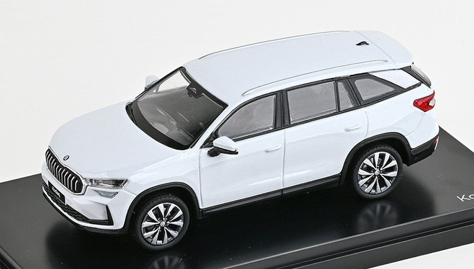 SKODA KODIAQ II 2023 MOON WHITE METALLIC 1:43 Scala 1:43 Abrex