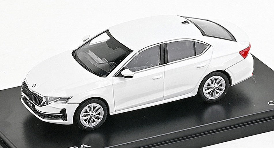 SKODA OCTAVIA IV FL 2024 WHITE 1:43 Scala 1:43 Abrex