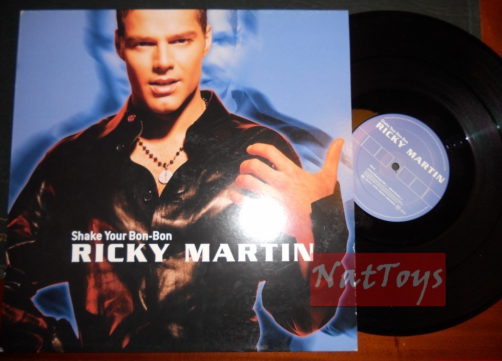 12" 33 RPM Ricky Martin SHAKE YOUR BON-BON (Italy 1999, COL 668432 6) - NM/NM
