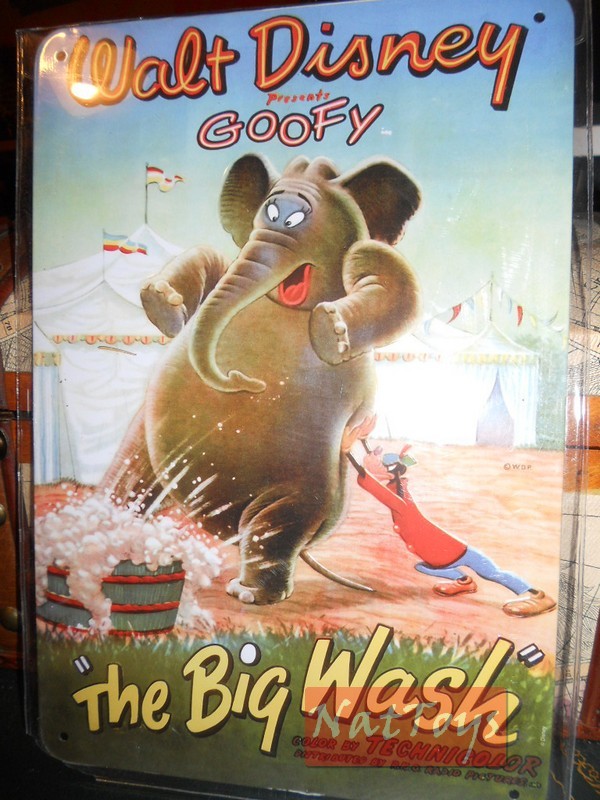EDITORIA Modellino Targa Pubblicitaria Walt Disney PIPPO GOOFY THE BIG WASH Collezione Targhe