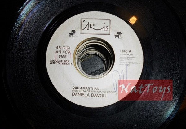 JUKE BOX 45 GIRI Daniela Davoli Due amanti fa/Red Blood Soul Dracula PROMO
