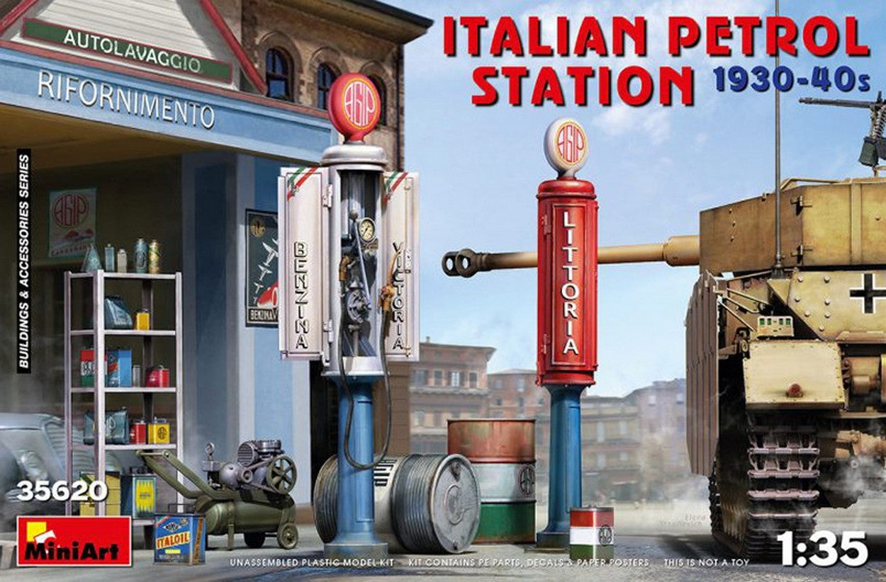 KIT DE MONTAGE À L'ÉCHELLE COMPATIBLE AVEC LA STATION-ESSENCE ITALIENNE DES ANNÉES 30-40 KIT 1:25 MINIART MIN35620