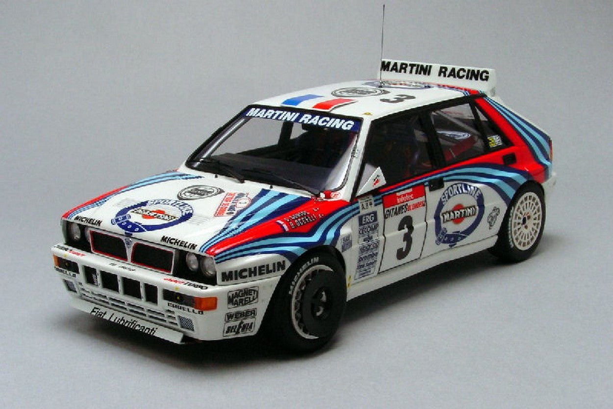 KIT DA MONTARE IN SCALA COMPATIBILE CON LANCIA SUPER DELTA N.3 OR N.7 1992 WRC MAKES CHAMPION KIT 1:24 HASEGAWA HGSCR15