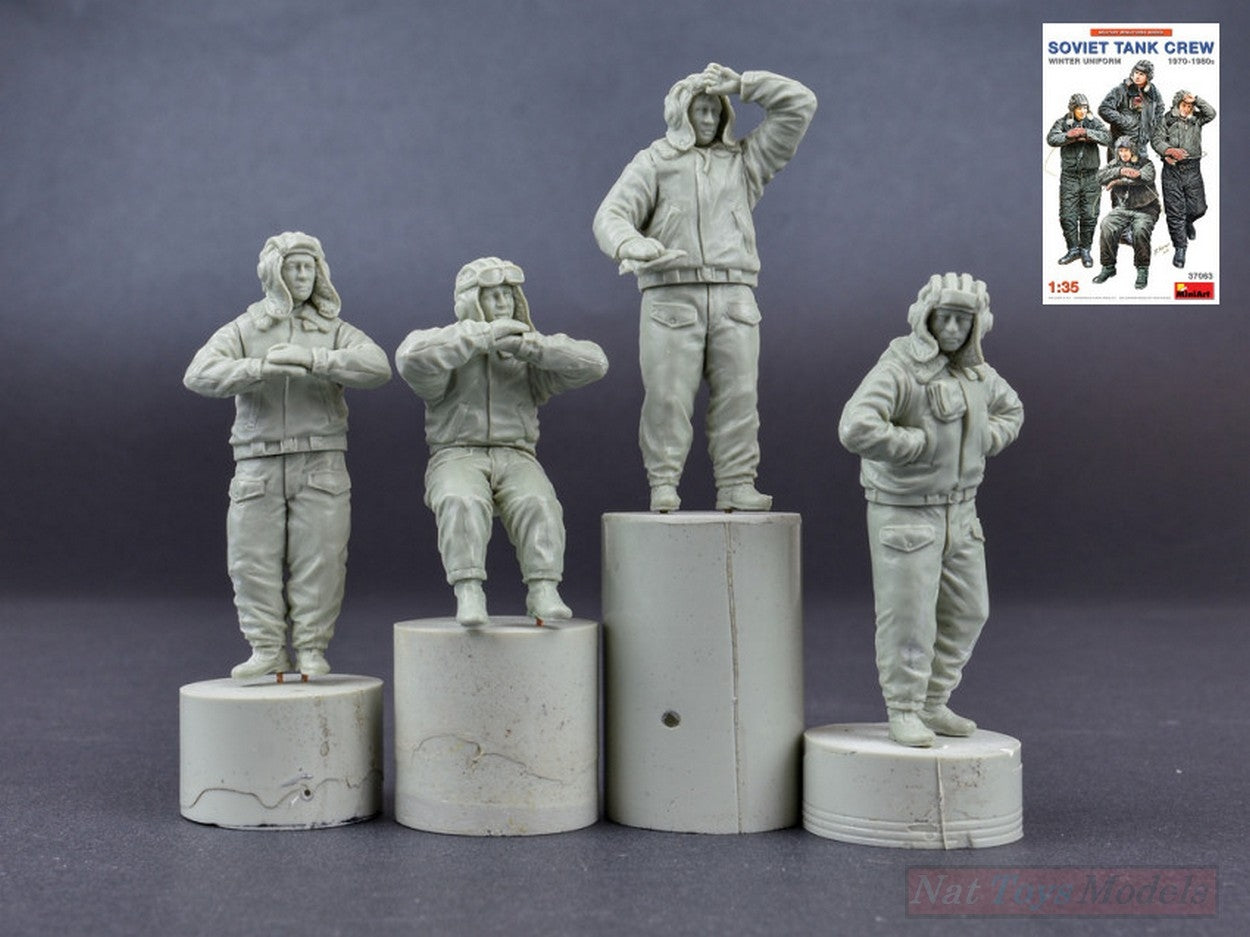 KIT DA MONTARE IN SCALA COMPATIBILE CON SOVIET TANK CREW 1970-80s KIT 1:35 MINIART MIN37063
