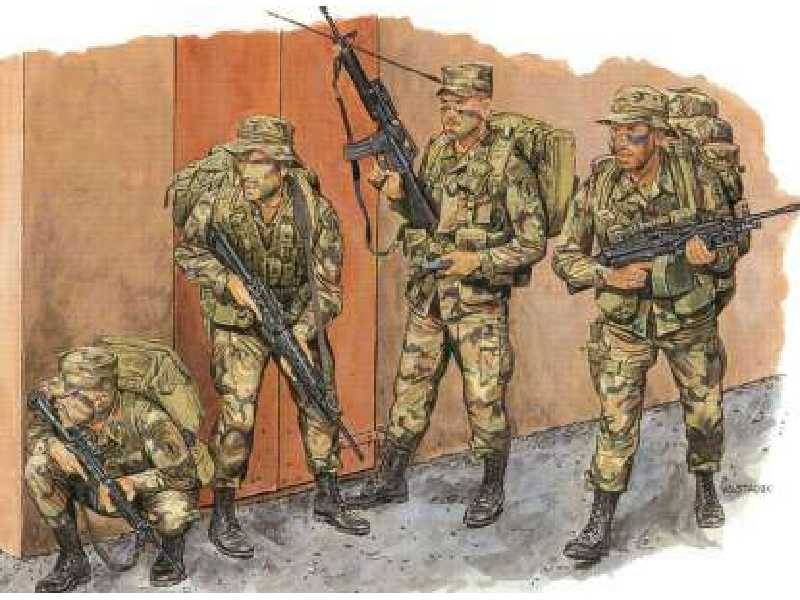 KIT DA MONTARE IN SCALA COMPATIBILE CON U.S. ARMY SPECIAL FORCES KIT 1:35 DRAGON D3024