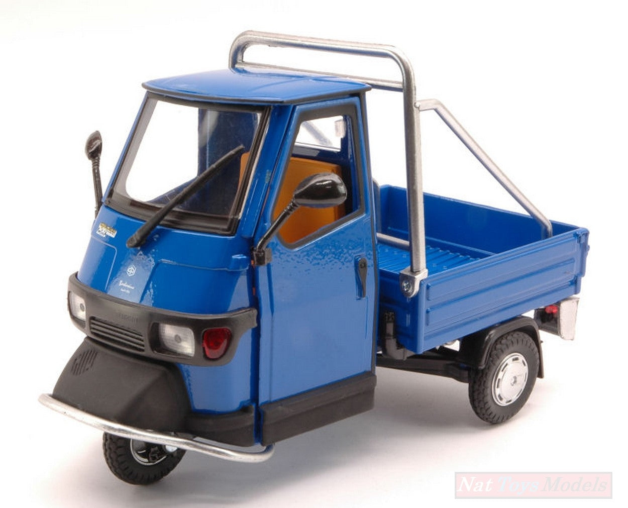 MODELE REDUIT COMPATIBLE AVEC APE PIAGGIO CROSS 50 BLEU 1:18 NEW RAY NY68035BL