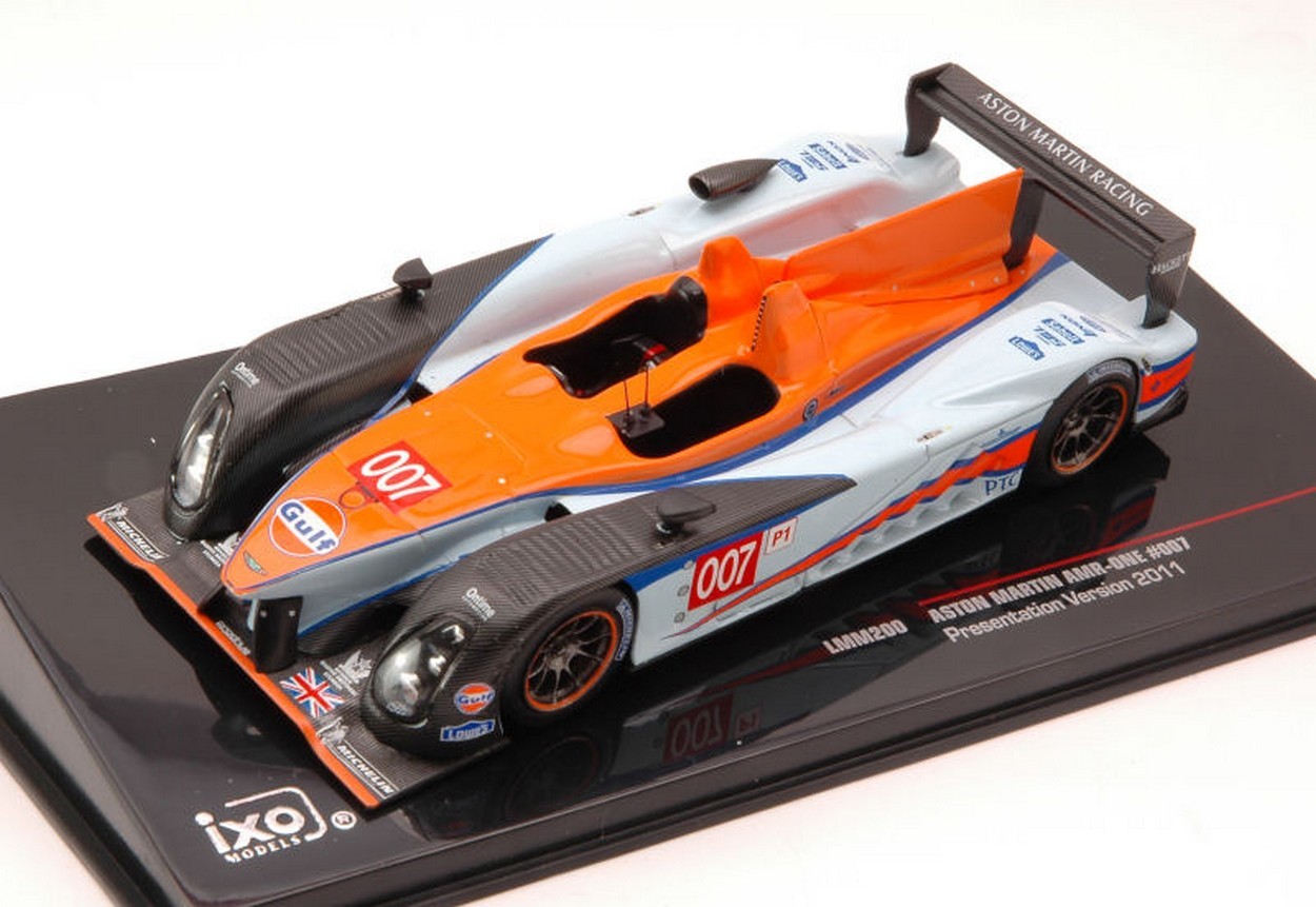SCALE MODEL COMPATIBLE WITH ASTON MARTIN AMR-ONE N.007 PRESENT.VERSION 2011 1:43 IXO MODEL LMM200