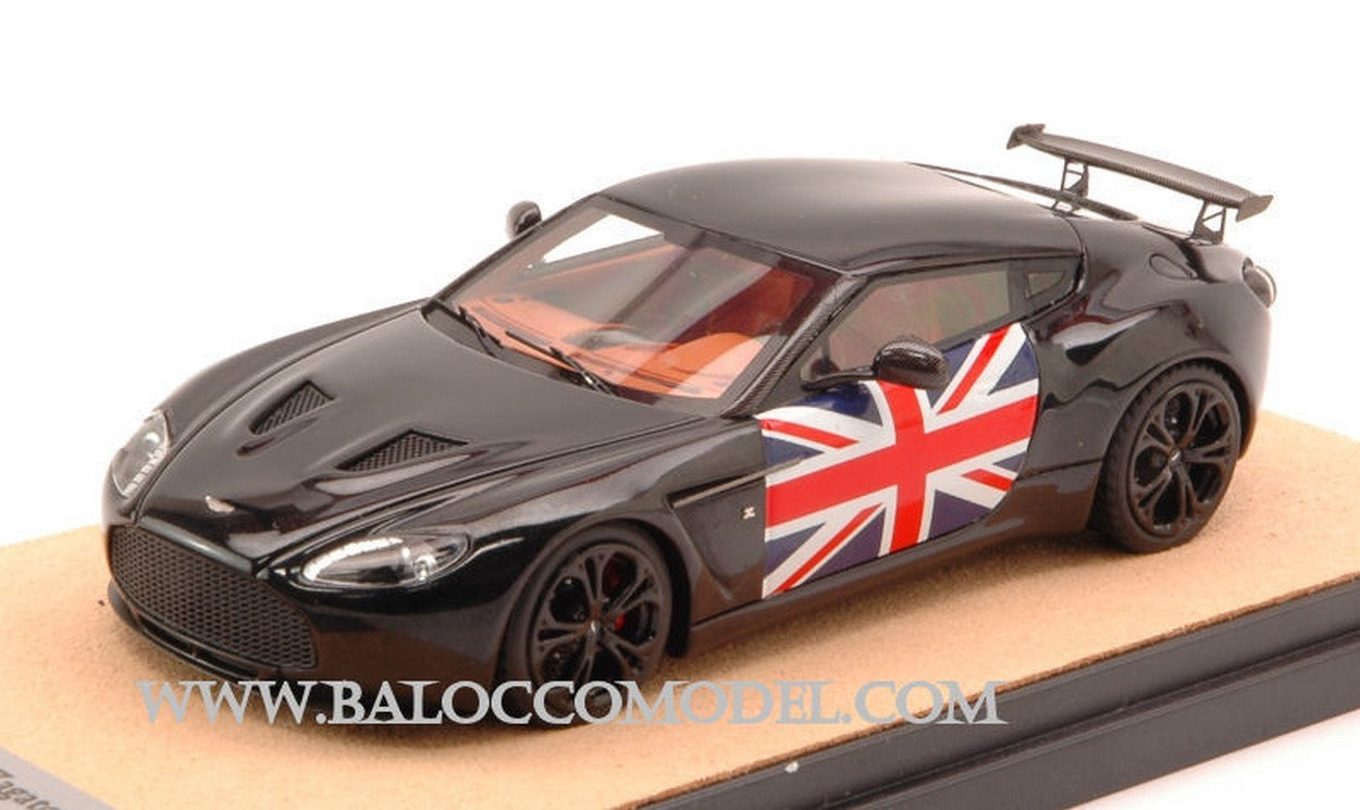 MODÈLE RÉDUIT COMPATIBLE AVEC ASTON MARTIN V12 ZAGATO 2012 NOIR AVEC DRAPEAU ANGLAIS ED.LIM.PCS 10 1:43 TECNOMODEL TMDMI52AR