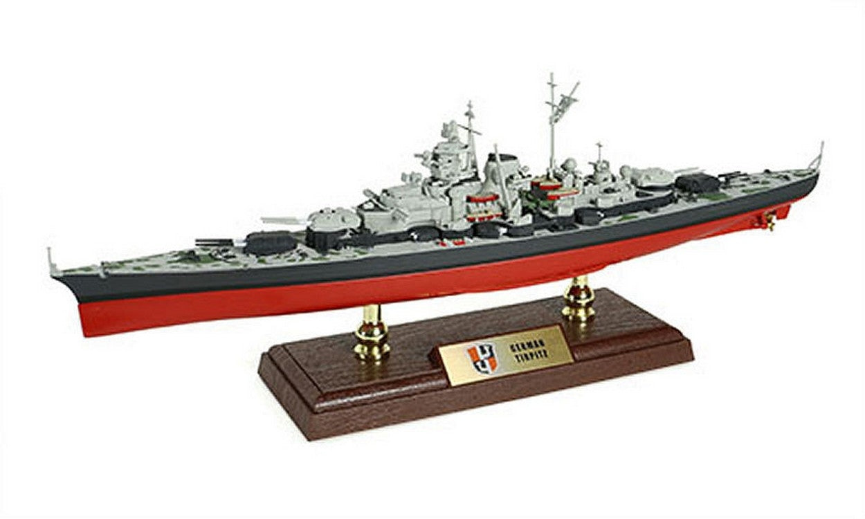 MODELE REDUIT COMPATIBLE AVEC BATTLESHIP ALLEMAND TIRPITZ 1:700 FORCES OF VALOR FOR861005A