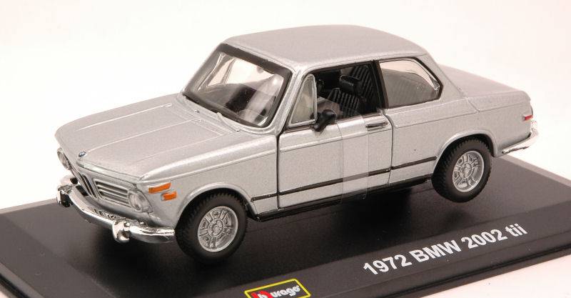 MODELE REDUIT COMPATIBLE AVEC BMW 2002 TII ARGENT 1:32 BURAGO BU43202Z