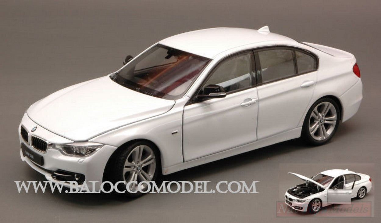 MODELLINO IN SCALA COMPATIBILE CON BMW 335i (F30) 2013 WHITE 1:24 WELLY WE0213