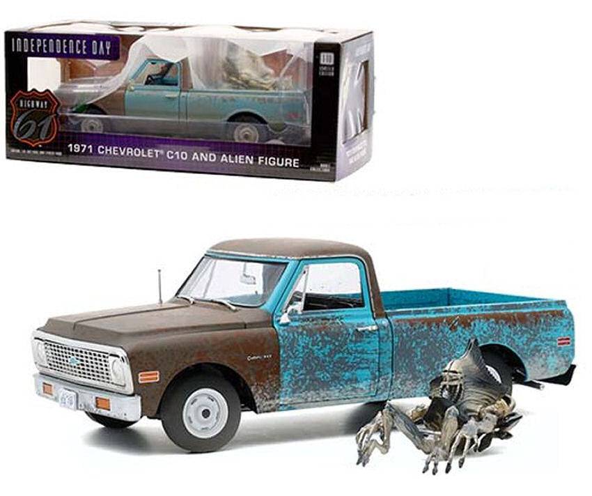 MODELLINO IN SCALA COMPATIBILE CON CHEVROLET C-10 1971 W/ALIEN FIGURE "INDIPENDENCE DAY 1996" BLUE 1:18 HIGHWAY 61 HWY18021