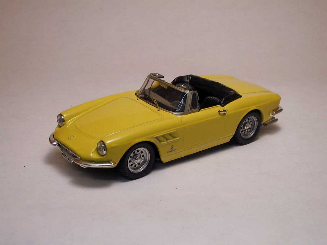 SCALE MODEL COMPATIBLE WITH FERRARI 330 GT SPIDER 1966 YELLOW 1:43 BEST MODEL BT9131
