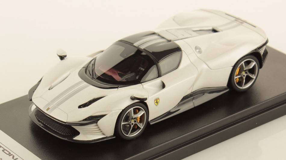 SCALE MODEL COMPATIBLE WITH FERRARI DAYTONA SP3 PEARL WHITE 1:43 LOOKSMART LS535B