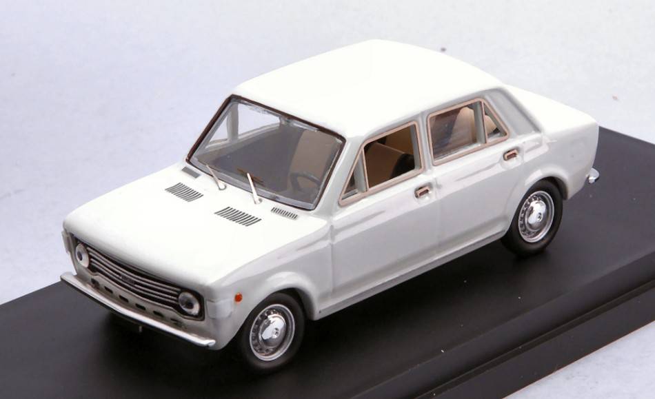 MODELLINO IN SCALA COMPATIBILE CON FIAT 128 2?? SERIE 1972 WHITE 1:43 RIO RI4707
