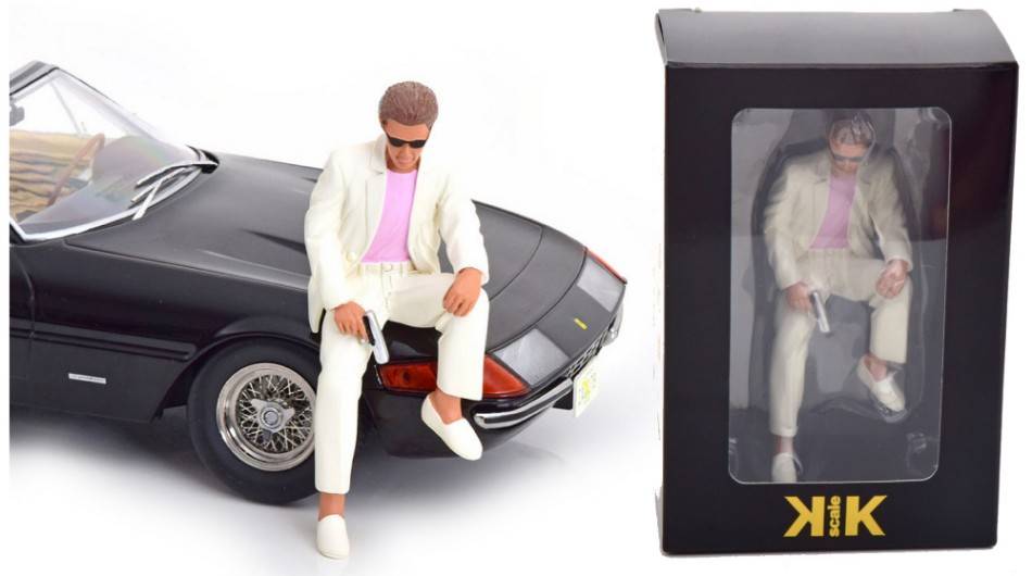 MODELLINO IN SCALA COMPATIBILE CON FIGURINE SUNNY SITTING IN TRUCK 1:18 KK SCALE KKFIG001