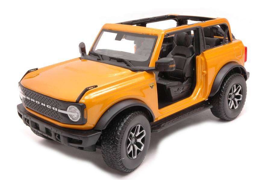MODELLINO IN SCALA COMPATIBILE CON FORD BRONCO 2021 NO DOOR YELLOW 1:18 MAISTO MI31457O
