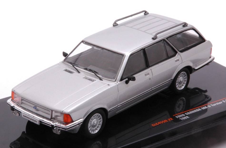 MODELLINO IN SCALA COMPATIBILE CON FORD GRANADA MK II TURNIER GHIA 1982 SILVER 1:43 IXO MODEL CLC455