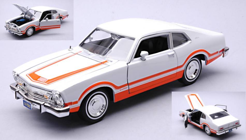 MODELLINO IN SCALA COMPATIBILE CON FORD MAVERICK 1974 "FORGETTEN CLASSIC SERIES" WHITE W/ORANGE STRIP.1:24 MOTORMAX MTM79043W