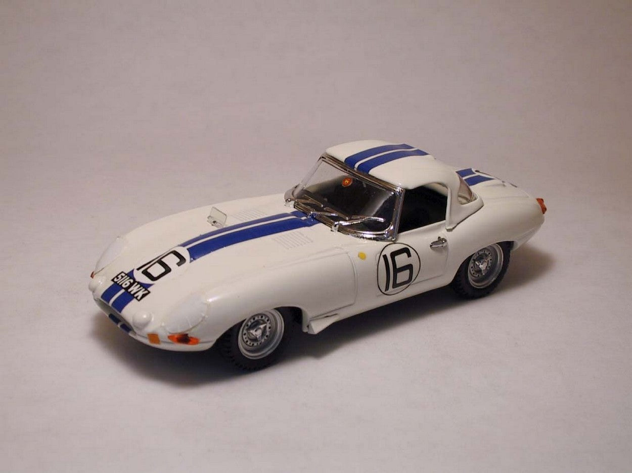 MODELLINO IN SCALA COMPATIBILE CON JAGUAR E N.16 41th LM 1963 P.RICHARDS-R.SALVADORI 1:43 BEST MODEL BT9205