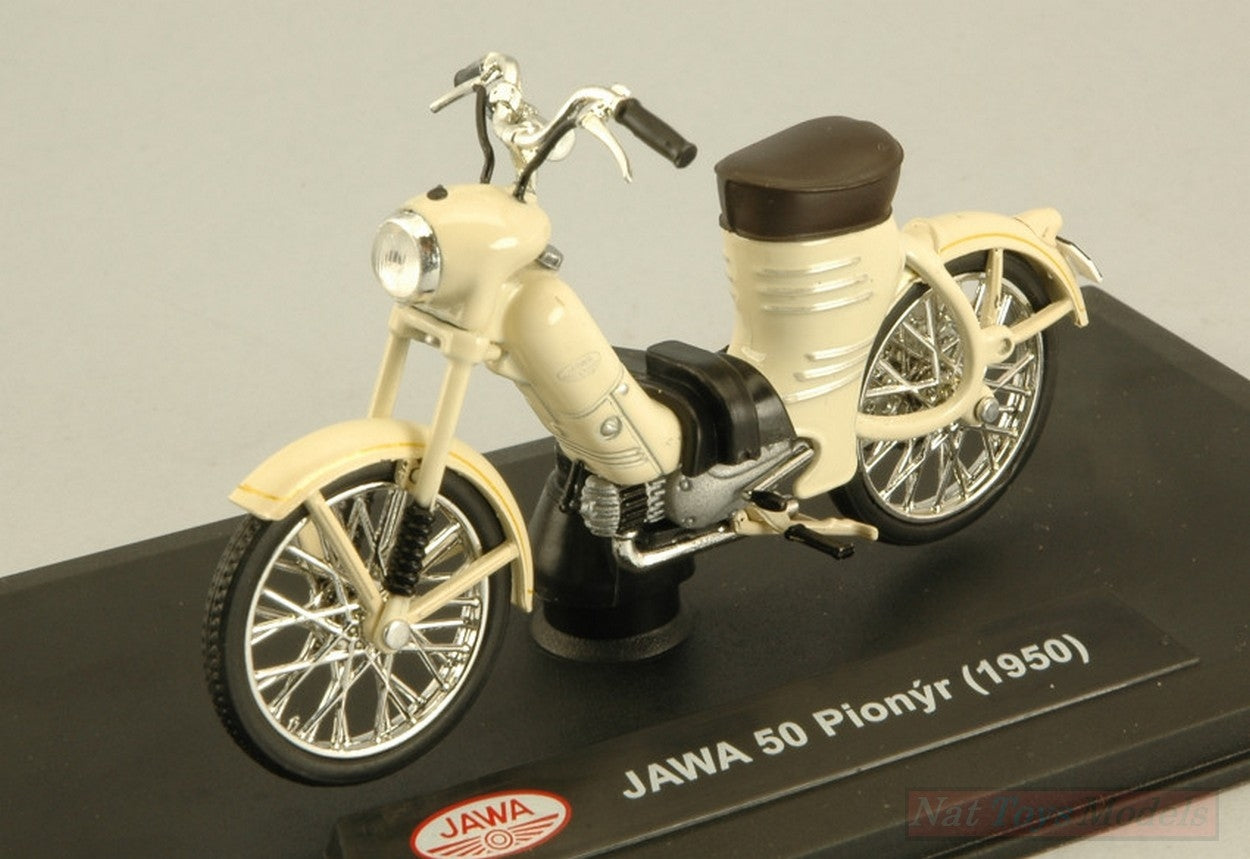 MODELLINO IN SCALA COMPATIBILE CON JAWA 50 PIONYR 1950 CREAM 1:18 ABREX ABM001Y