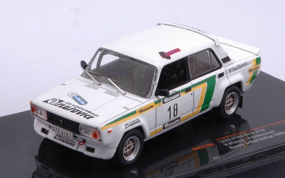 SCALE MODEL COMPATIBLE WITH LADA 2105 VFTS N.18 RALLY BARUM 1986BLAHNA/SCHOVANEK 1:43 IXO MODEL RAC379A