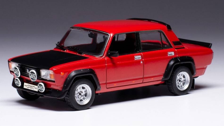 MODELE REDUIT COMPATIBLE AVEC LADA 2105 VFTS RED 1983 1:43 IXO MODEL CLC480