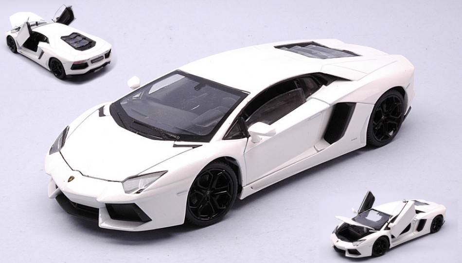 MODELLINO IN SCALA COMPATIBILE CON LAMBORGHINI AVENTADOR LP 700-4 WHITE 1:24 WELLY WE24033W