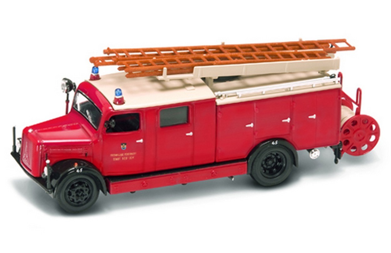 MODELLINO IN SCALA COMPATIBILE CON MAGIRUS DEUTZ 330 1941 1:43 YAT MING YM43014