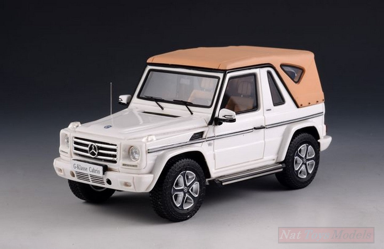 MODELE REDUIT COMPATIBLE AVEC MERCEDES G500 CABRIOLET FINAL EDITION 2013 BLANC TOIT FERMÉ 1:43 GLM MODELS GLM207104