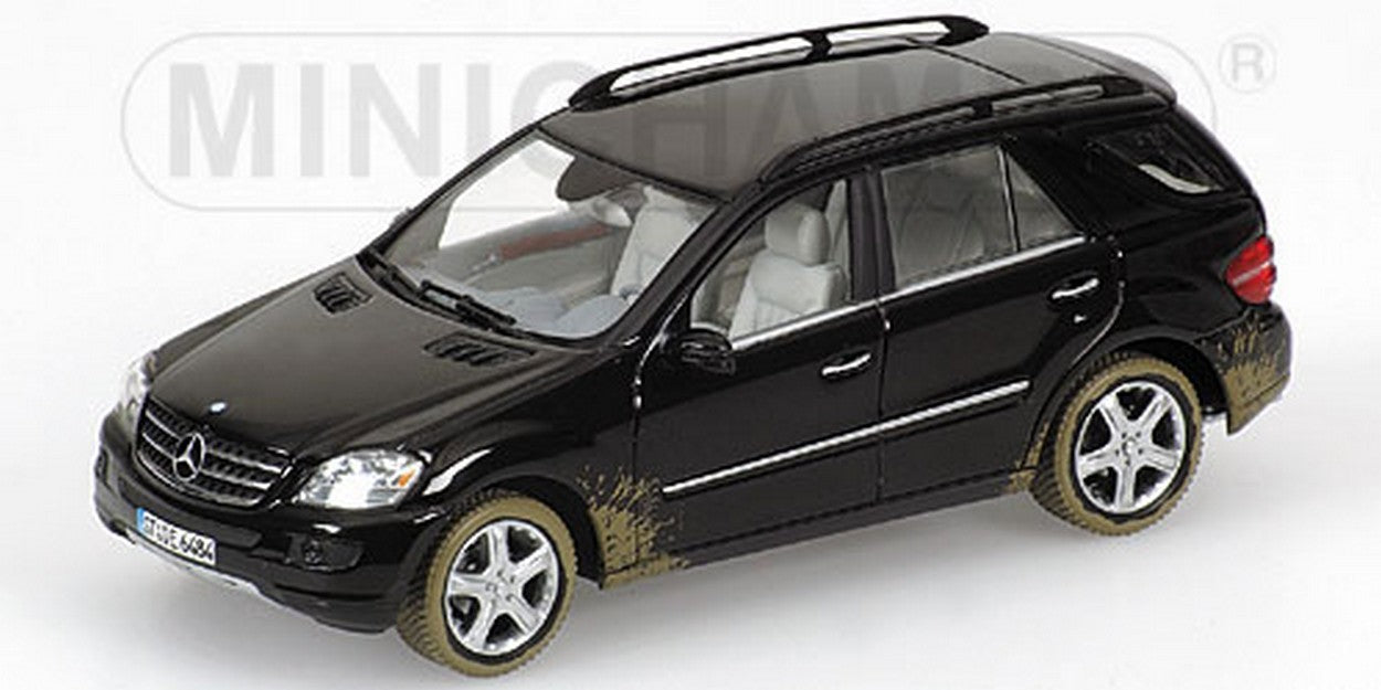 MODELLINO IN SCALA COMPATIBILE CON MERCEDES M CLASS 2005 BLACK 1:43 MINICHAMPS PM436034500