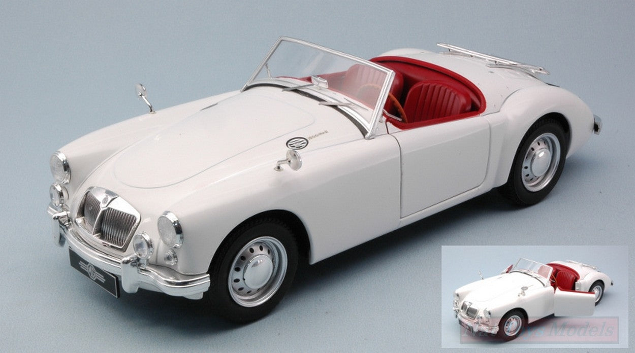 MODELLINO IN SCALA COMPATIBILE CON MGA MKII A 1600 OPEN CONVERTIBLE 1961 WHITE 1:18 TRIPLE 9 T9-1800164