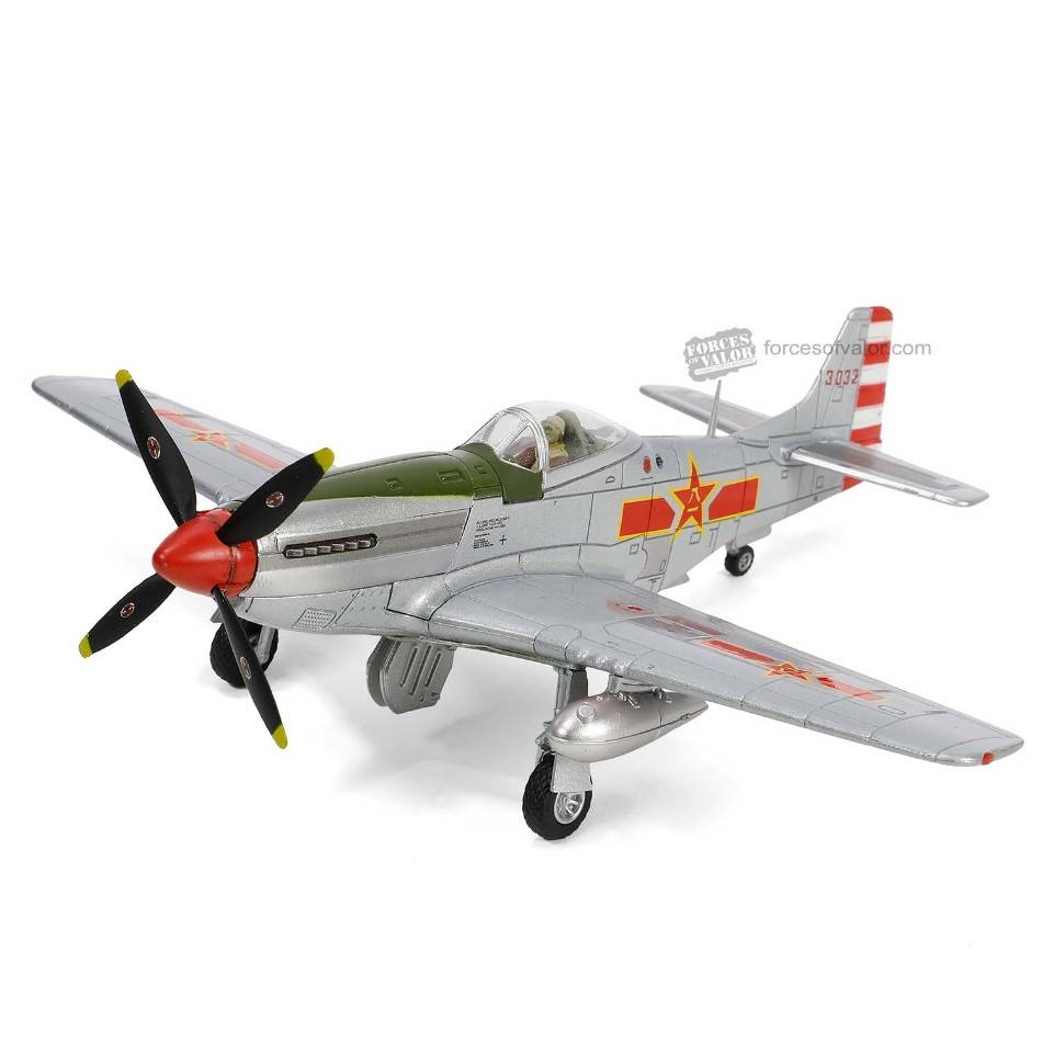 MODELLINO IN SCALA COMPATIBILE CON MUSTANG P-51 D WW2 PLA AIRCRAFT 2nd FIGHTER SQUADRON 1:72 FORCES OF VALOR FOR812013B