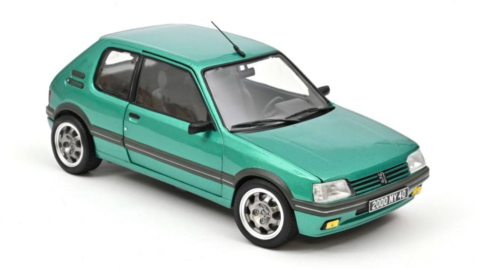 MODELLINO IN SCALA COMPATIBILE CON PEUGEOT 205 GRIFFE 1990 GREEN MET.1:18 REEDITION NOREV NV184850