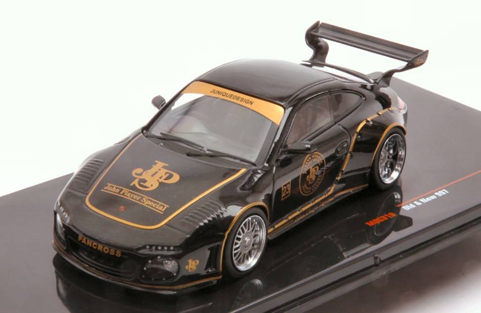 MODELLINO IN SCALA COMPATIBILE CON PORSCHE OLD AND NEW 997 N.23 JPS BLACK (BASE 911-997)1:43 IXO MODEL MOC319