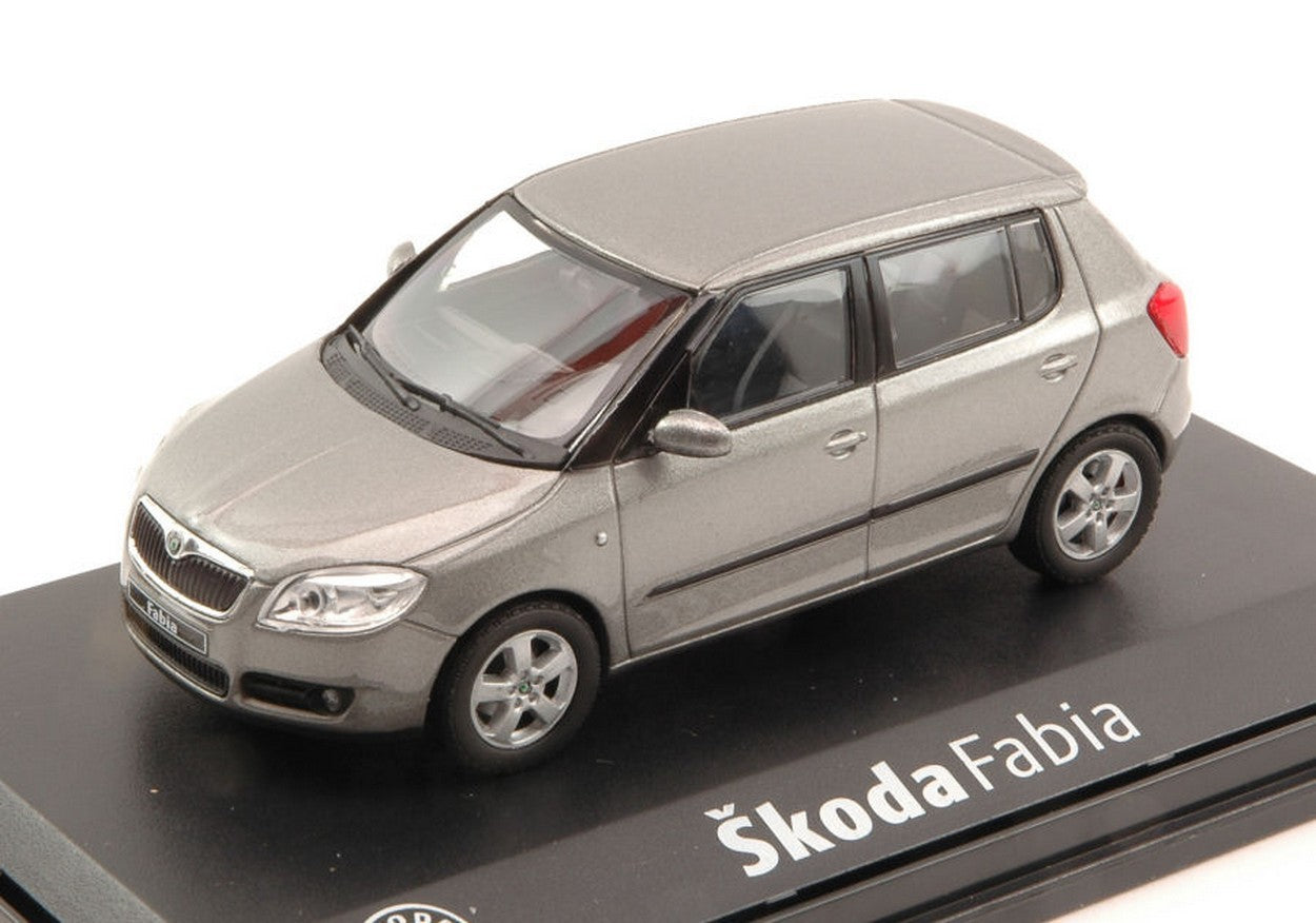 MODELLINO IN SCALA COMPATIBILE CON SKODA FABIA II 2007 CAPPUCCINO BEIGE METALLIC 1:43 ABREX AB008YB