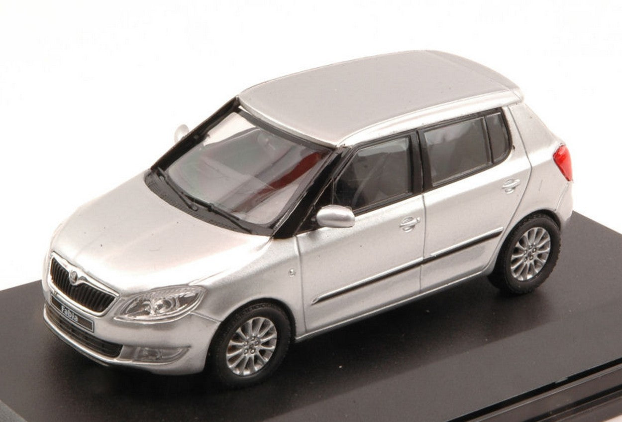 MODELLINO IN SCALA COMPATIBILE CON SKODA FABIA II 2012 SILVER BRILLANT METALLIC 1:43 ABREX AB023AB