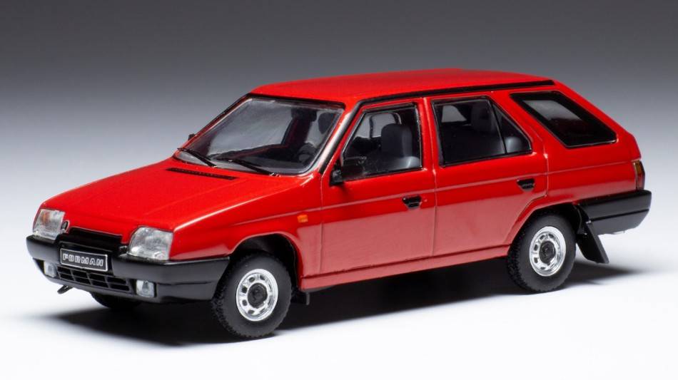 MODELLINO IN SCALA COMPATIBILE CON SKODA FORMAN 1990 RED 1:43 IXO MODEL CLC446