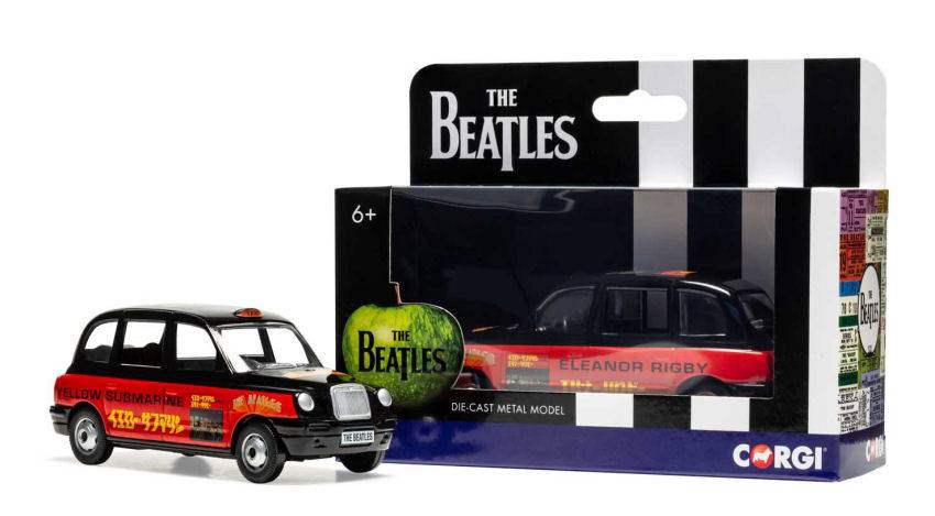 MODELLINO IN SCALA COMPATIBILE CON THE BEATLES LONDON YELLOW SUBMARINE/ELEANOR RIGBY 1:36 CORGI CC85936