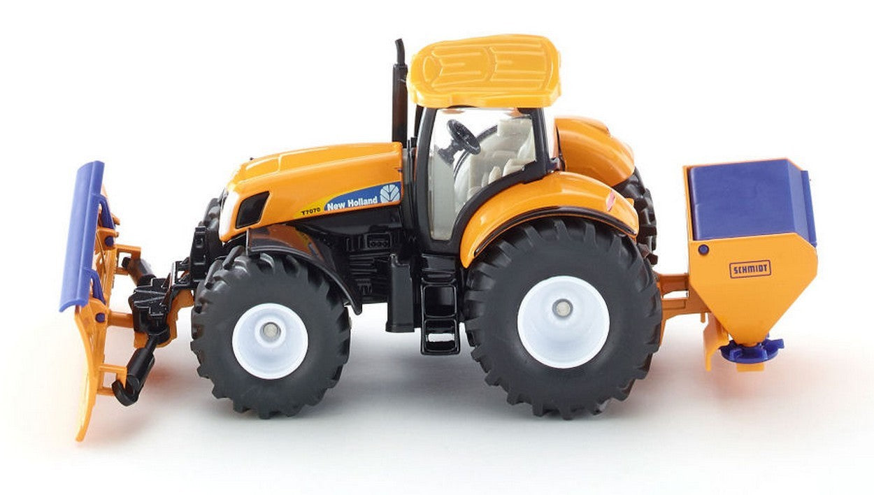 MODELLINO IN SCALA COMPATIBILE CON TRATTORE NEW HOLLAND C/PALA NEVE E SPARGISALE 1:50 SIKU SK2940