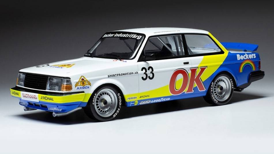SCALE MODEL COMPATIBLE WITH VOLVO 240 TURBO N.33 OK ETCC ZOLDER 1985 ANDERSSON/PETERSSON 1:18
IXO MODEL 18RMC105B.20