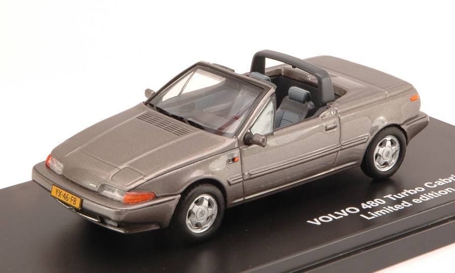 MODELLINO IN SCALA COMPATIBILE CON VOLVO 480 TURBO CABRIOLET 1990 GUN GREY 1:43 TRIPLE 9 T9-43065