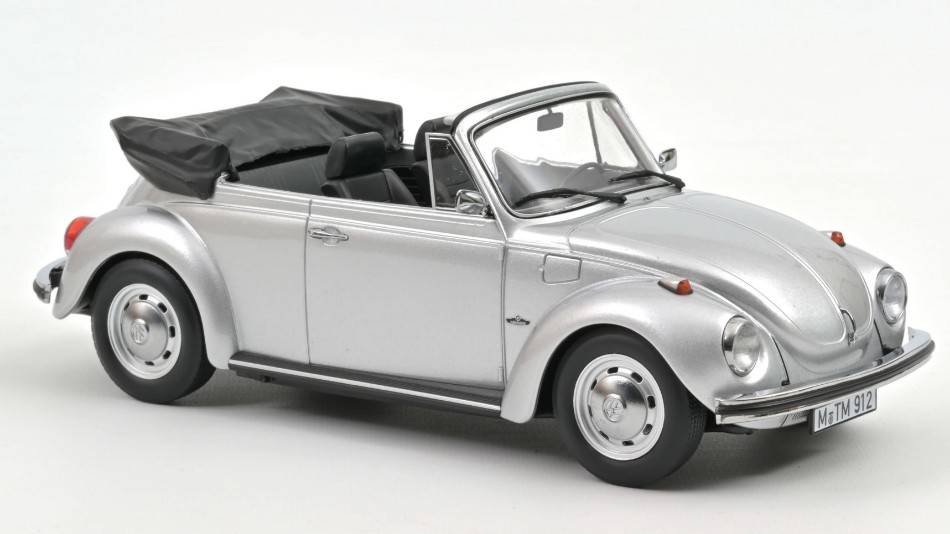 MODELE REDUIT COMPATIBLE AVEC VW 1303 CABRIOLET 1973 ARGENT 1:18 NOREV NV188530