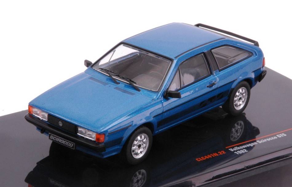 MODELE REDUIT COMPATIBLE AVEC VW SCIROCCO II GTS 1982 BLEU 1:43 IXO MODEL CLC441