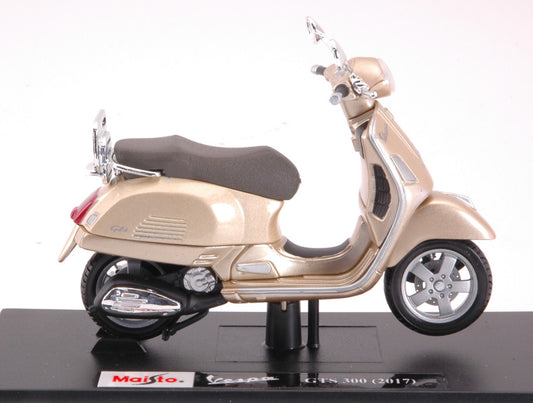 VESPA GTS 300 2017 GOLD 1:18 Scala 1:18 Maisto