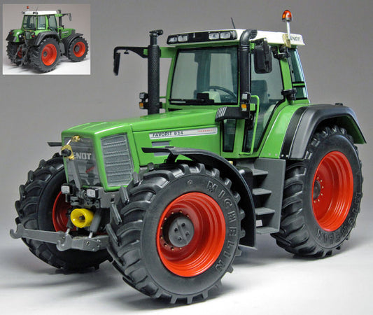 FENDT FAVORIT 824 (2008-2013) 1:32 Scala 1:32 Weise-Toys